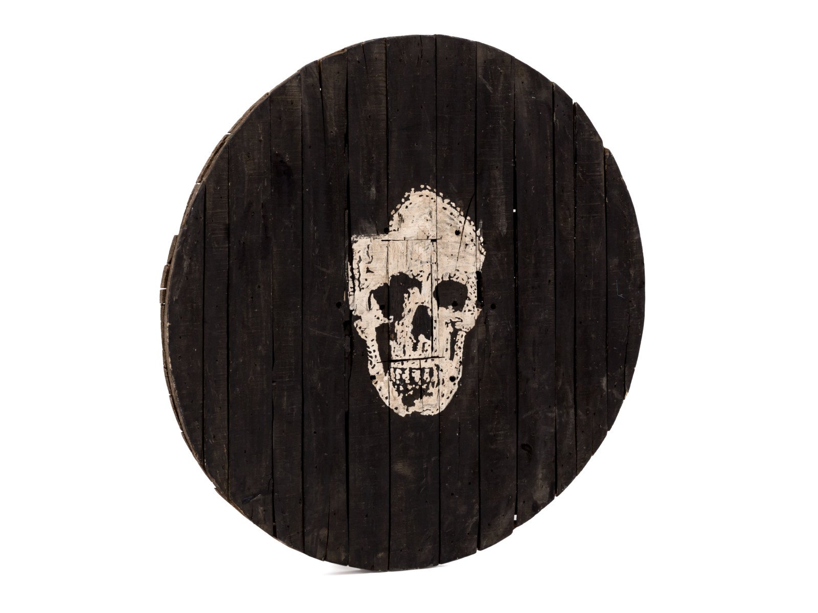 Wandbild Totenkopf D120cm Holz - recyceltes Hartholz 120x120x5 Schrägansicht