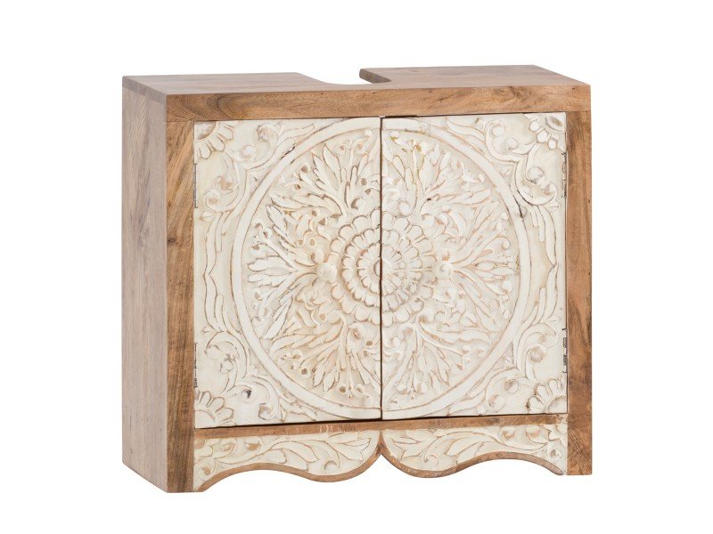 Waschbeckenunterschrank Delhi aus warmem Holz im modernen Badezimmer, unter weißem Waschbecken, mit Pflanze und zurückhaltender Deko