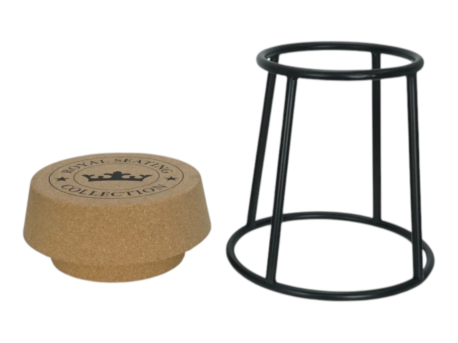 Hocker Corko Freisteller 45°-Ansicht: brauner Kork-Sitz (H 50×B 40×T 40 cm) und schwarzes Metallgestell