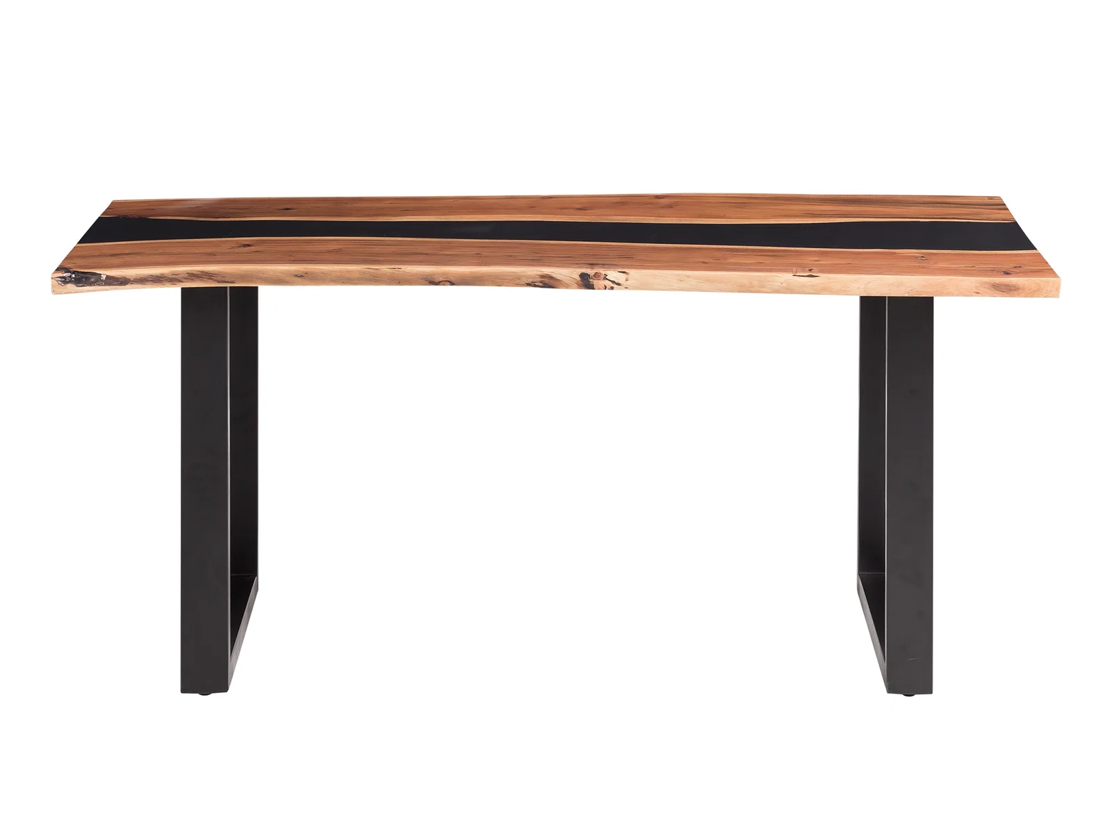 Mehrere Esstische aus Holz und Metall in hellem, modern-rustikalem Showroom-Ambiente für Esszimmer
