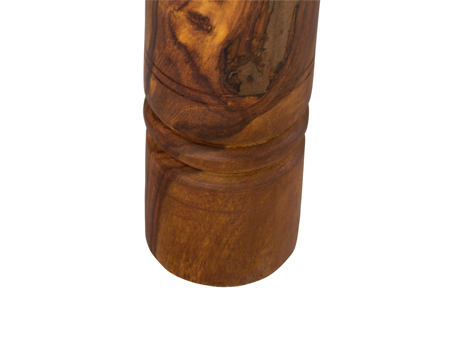 Detailansicht des lackierten Akazie-Tischbeins des Esstischs Merlow (178×90). Freisteller, Frontdetail der Holzmaserung.