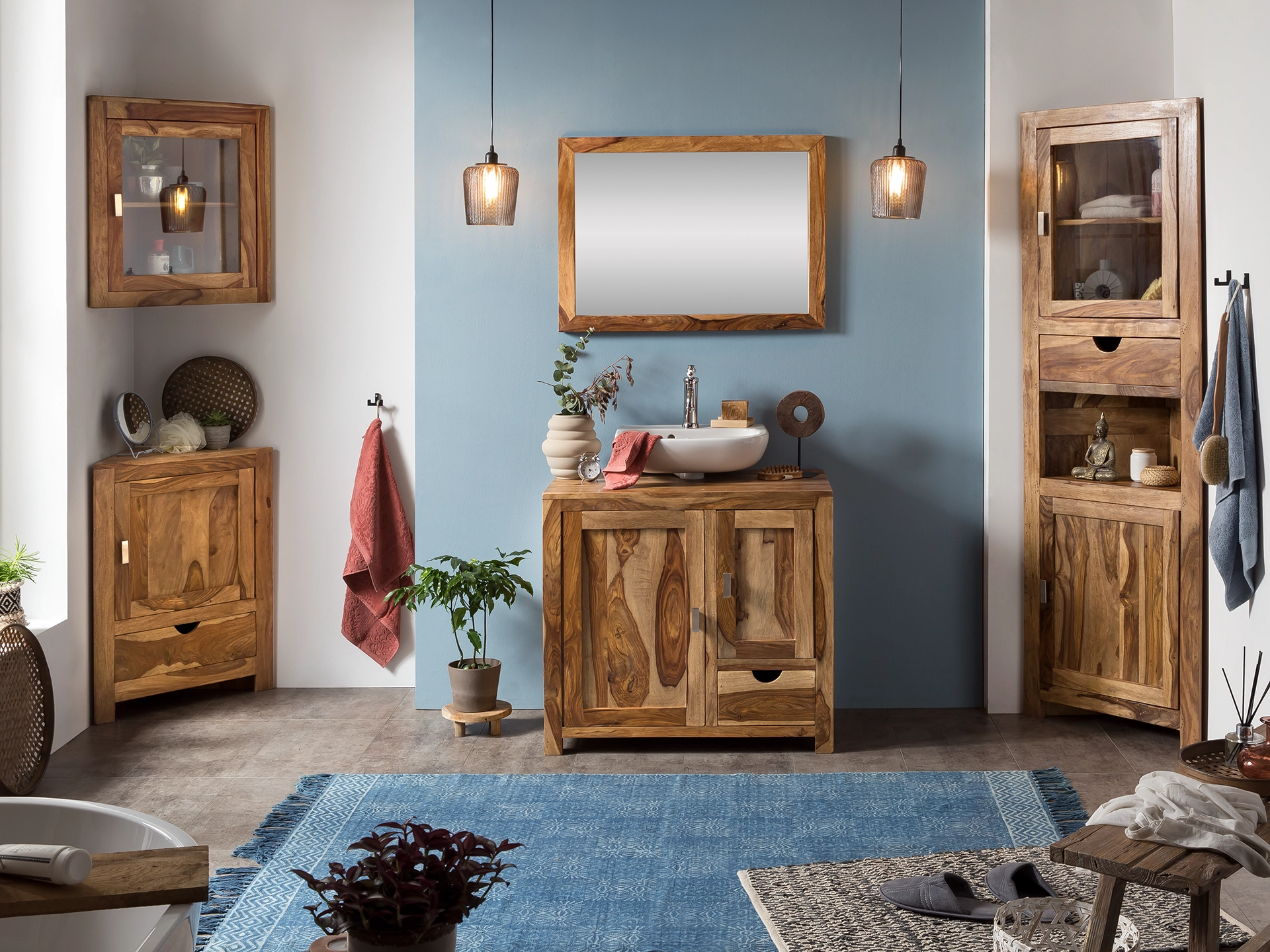 A4-Poster "Lagos" in schlichter Holzrahmung an heller Wand – dezente, moderne Wohnzimmer-Atmosphäre, klares Design und natürliche Farbtöne