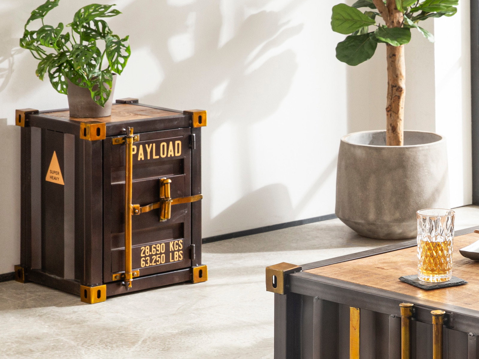 Beistelltisch Industrie-Design Cargon mit Stauraum