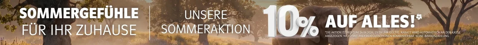 Banner zur Sommeraktion: 10 % auf alle Produkte, mit Elefant in sonniger Savannenlandschaft und warmen Naturfarben