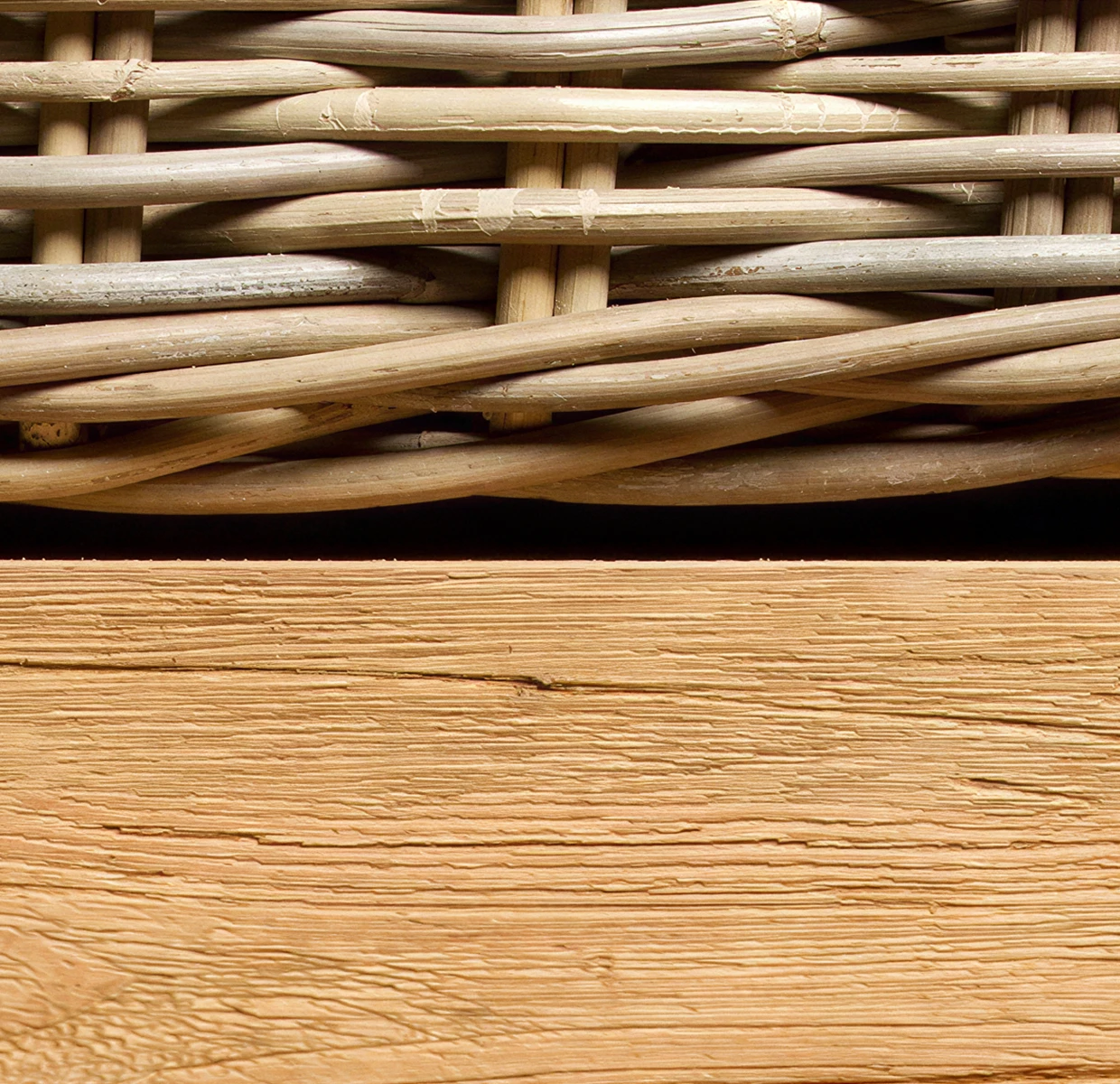 Übersicht Holzarten: Infografik mit beschrifteten Holzarten und ihren Eigenschaften, in Naturtönen gestaltet – hilfreicher Ratgeber zu Farbe, Maserung und Nutzung.