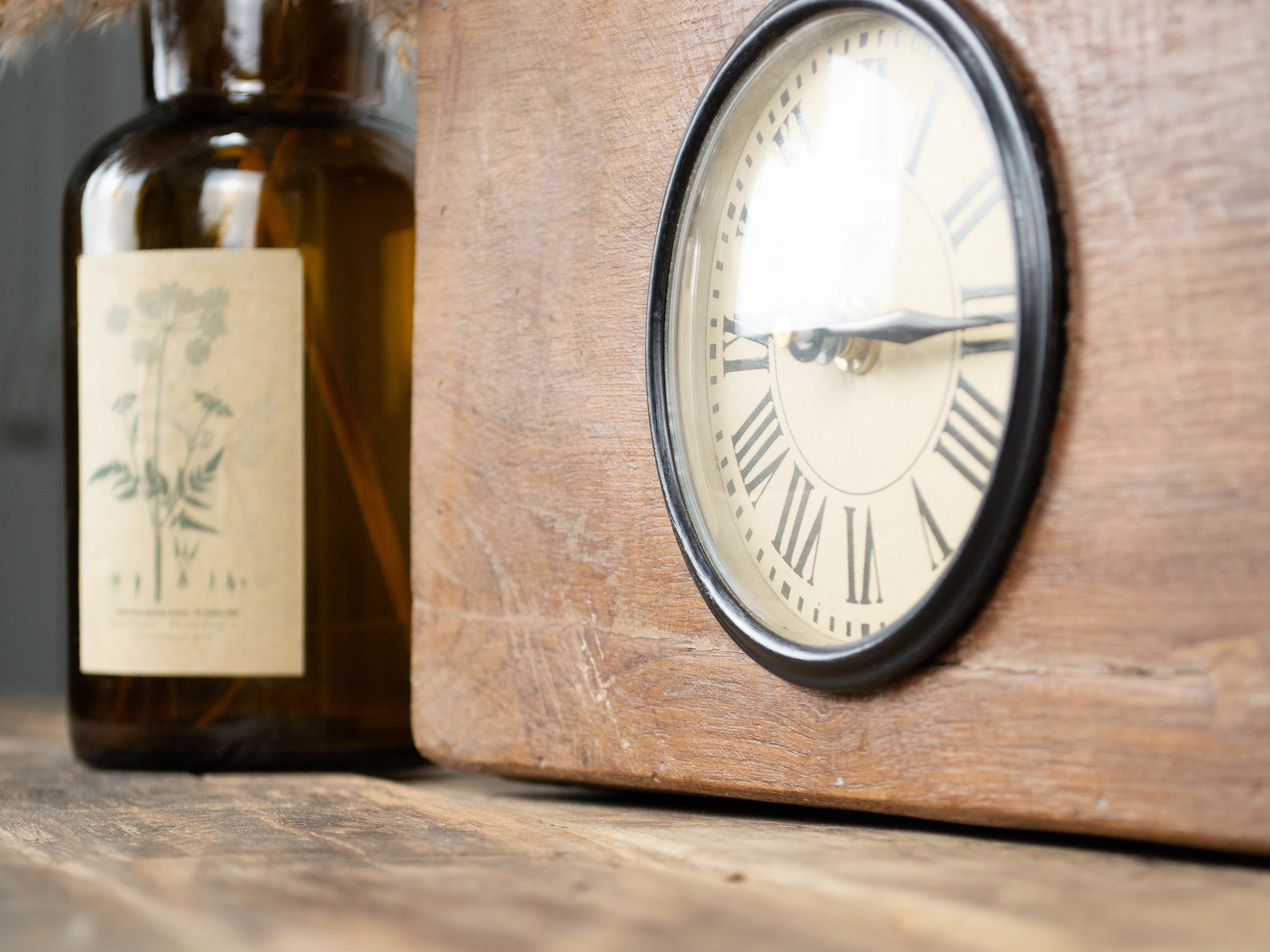 Uhr in Ziegelform Uhr in Ziegelform