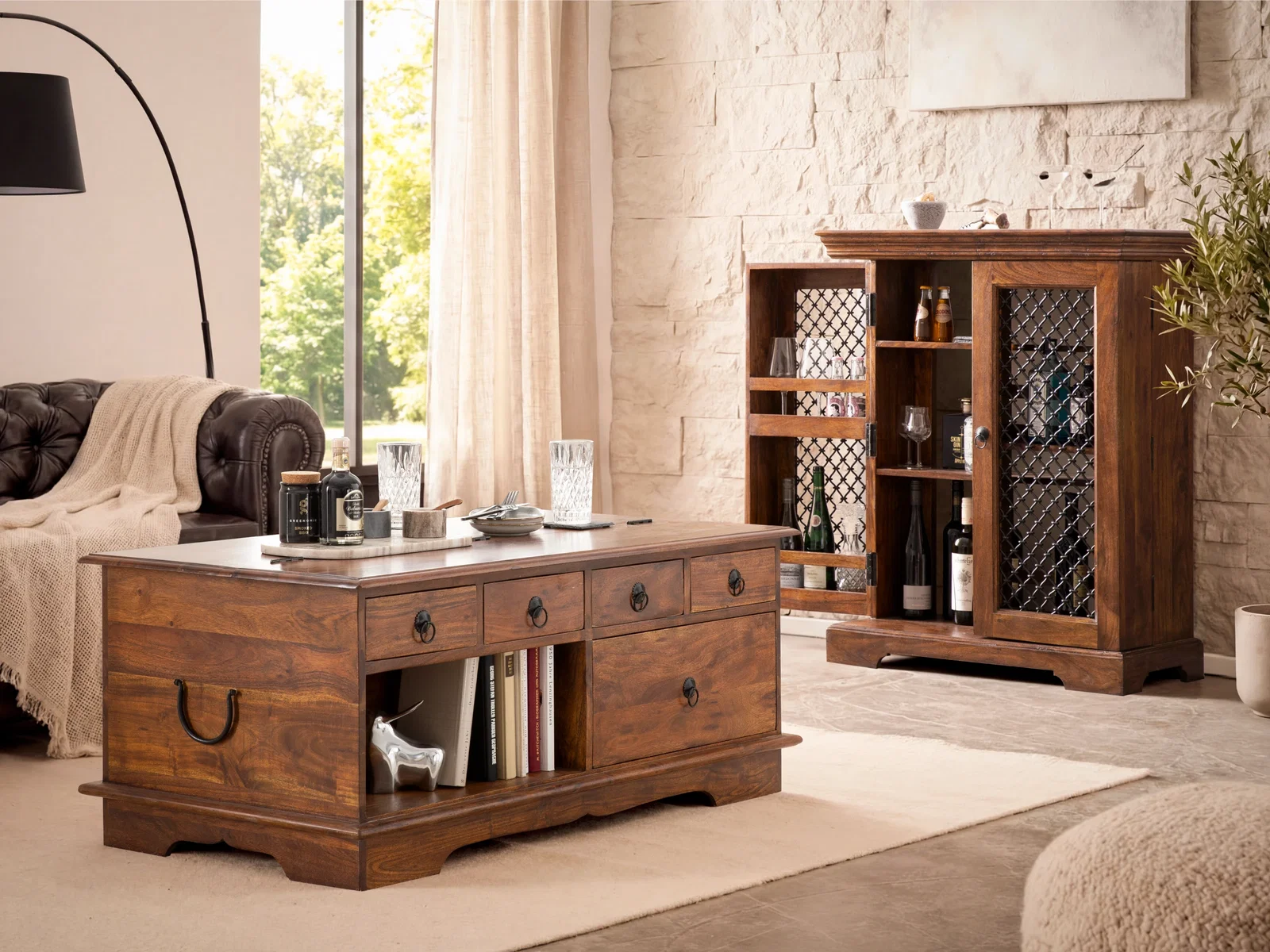 Couchtisch Truhe Merlow aus Akazie, 110x60, Schubladen