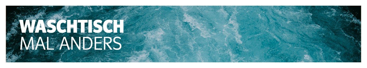 'Waschtisch mal anders' – moderner Holz-Waschtisch in stilvollem Badezimmer, warme Farbtöne, dezente Dekoration